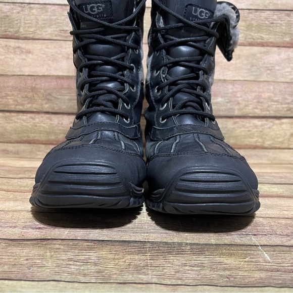 Ugg Black Leather Adirondack Li Winter Boots - Picture 5 of 10